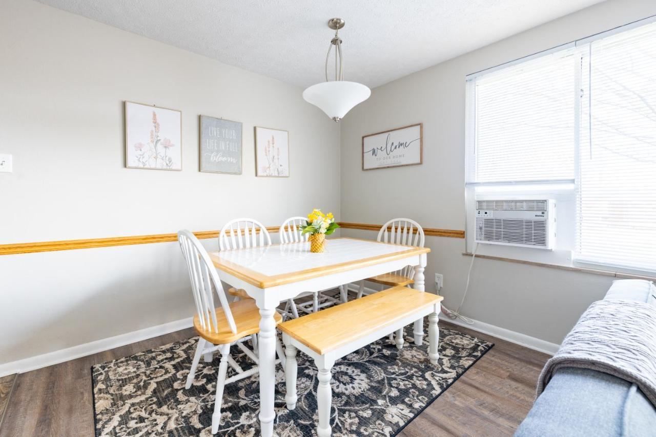 Georgetown Villas 3-2C Close To Cleveland Airport And Fairview Hospital Ideal For Long Stays! Fairview Park Экстерьер фото