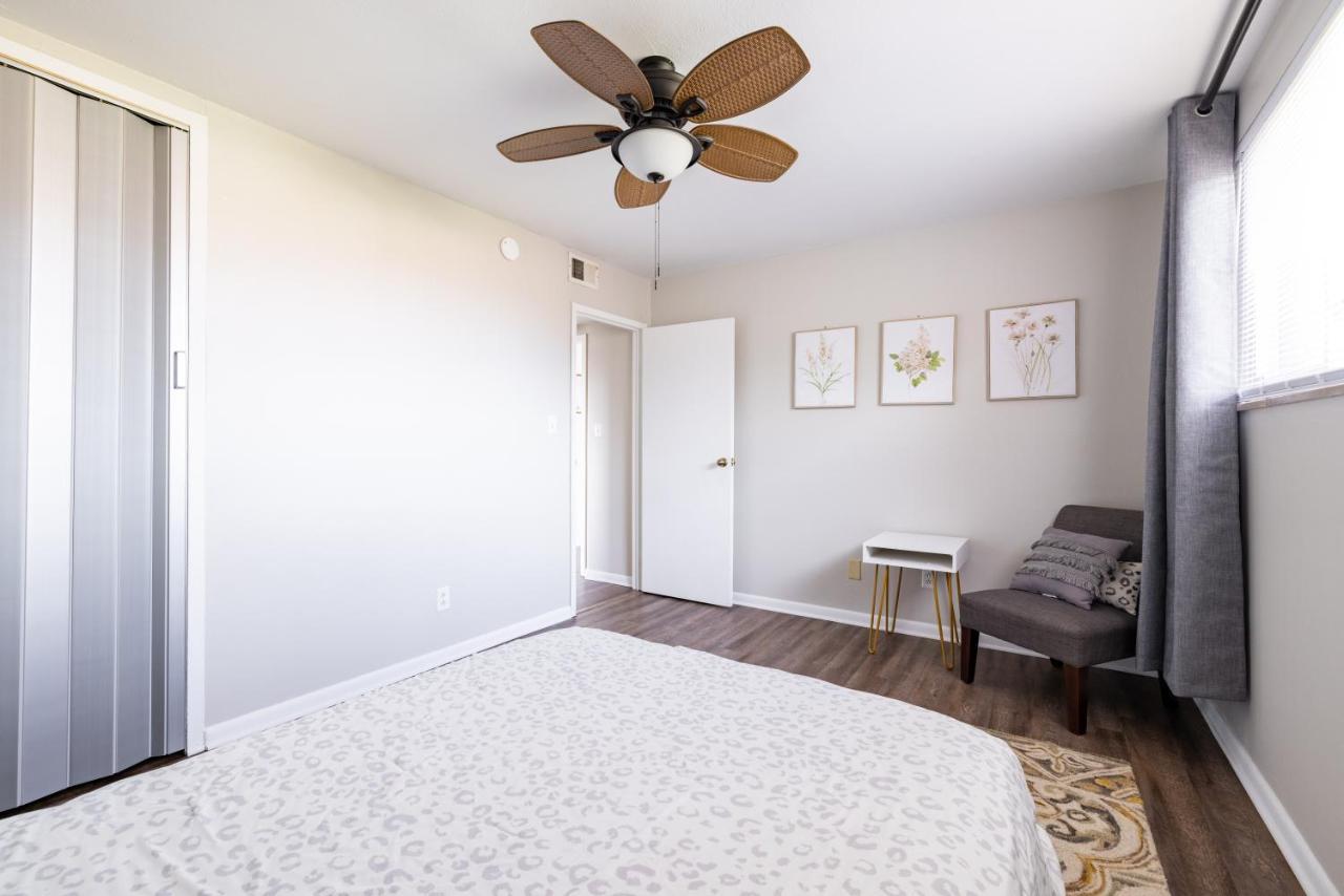 Georgetown Villas 3-2C Close To Cleveland Airport And Fairview Hospital Ideal For Long Stays! Fairview Park Экстерьер фото